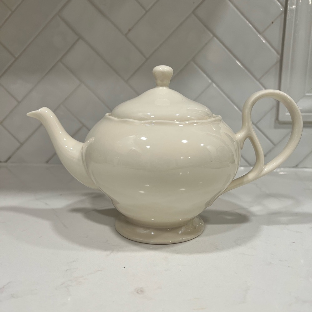 Elegant White Cream Porcelain Teapot